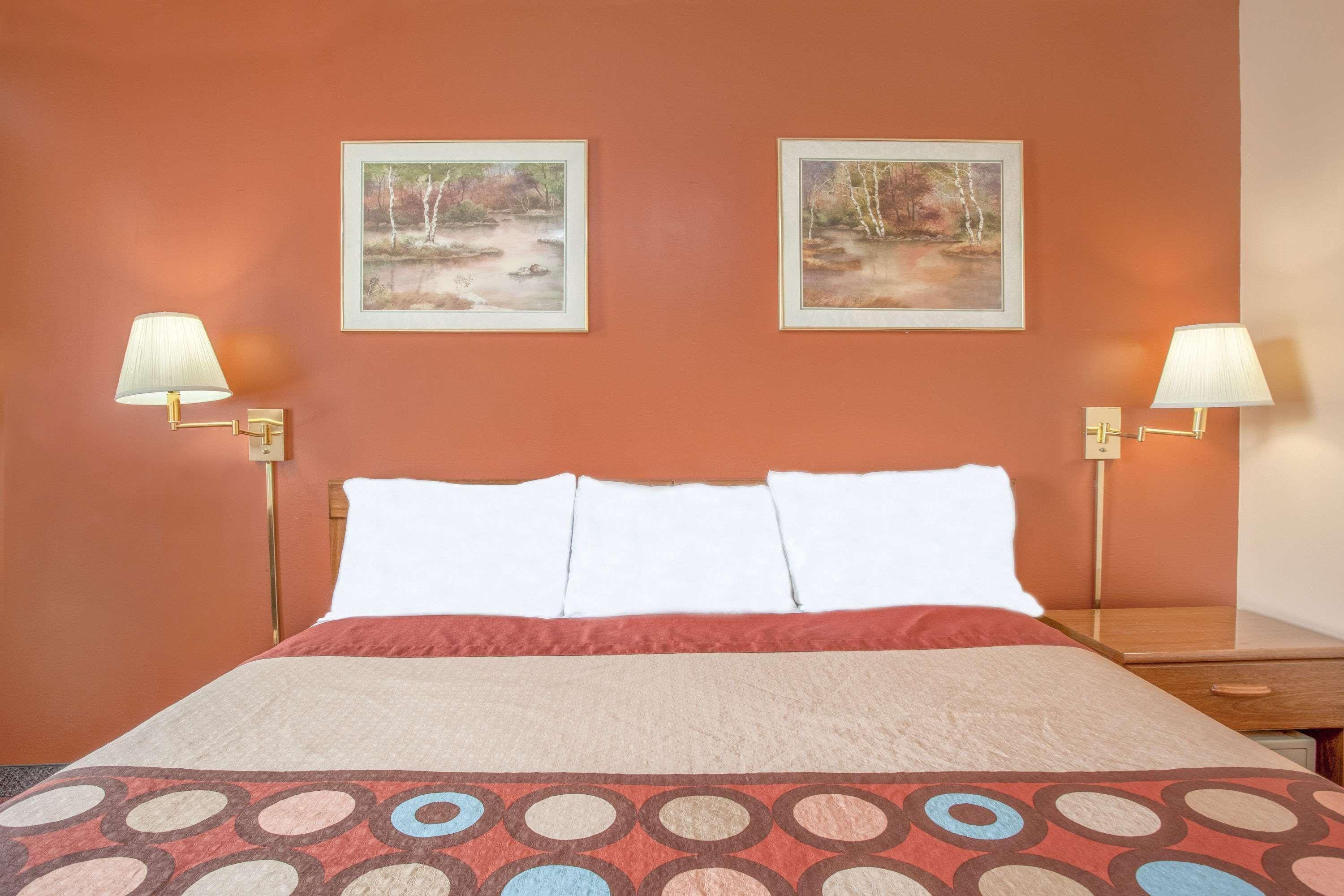 Super 8 By Wyndham Carlisle North Motel Dış mekan fotoğraf