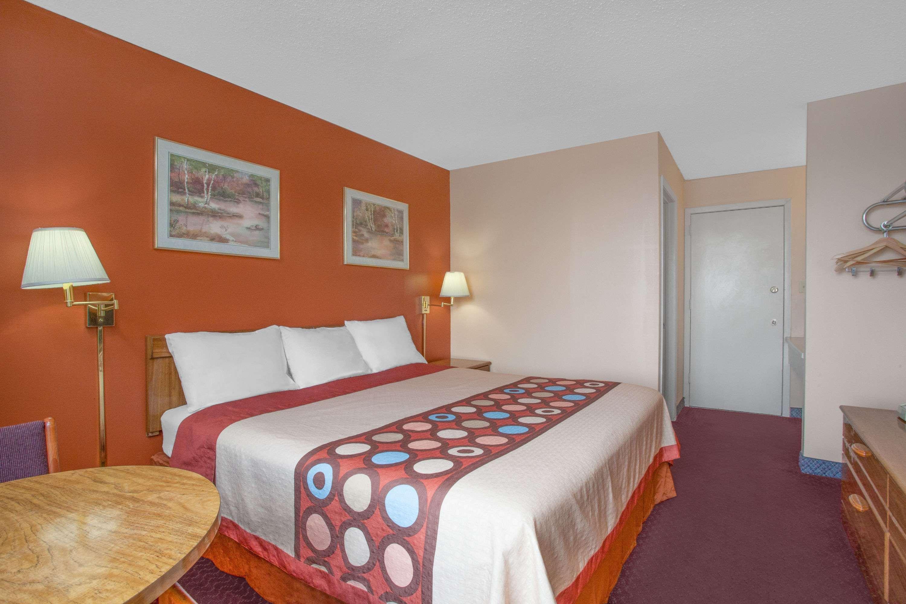 Super 8 By Wyndham Carlisle North Motel Dış mekan fotoğraf