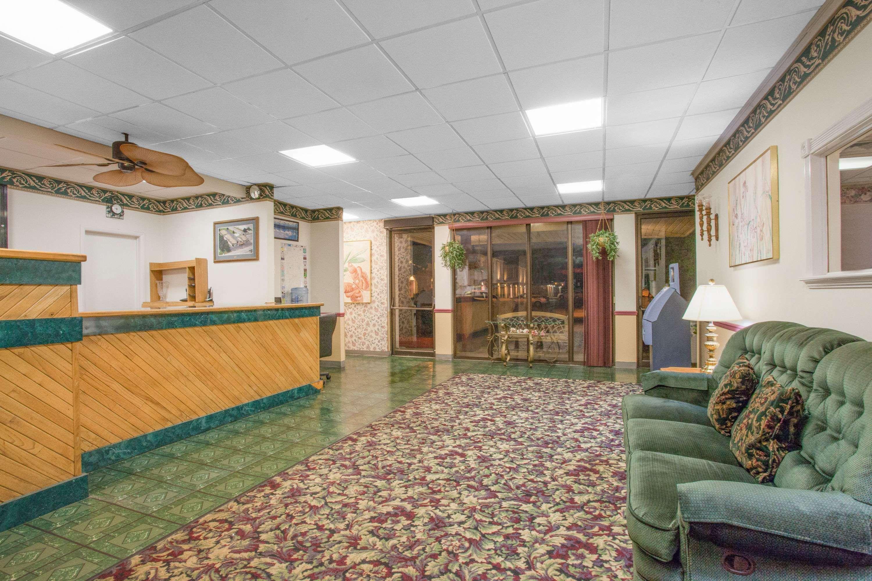Super 8 By Wyndham Carlisle North Motel Dış mekan fotoğraf