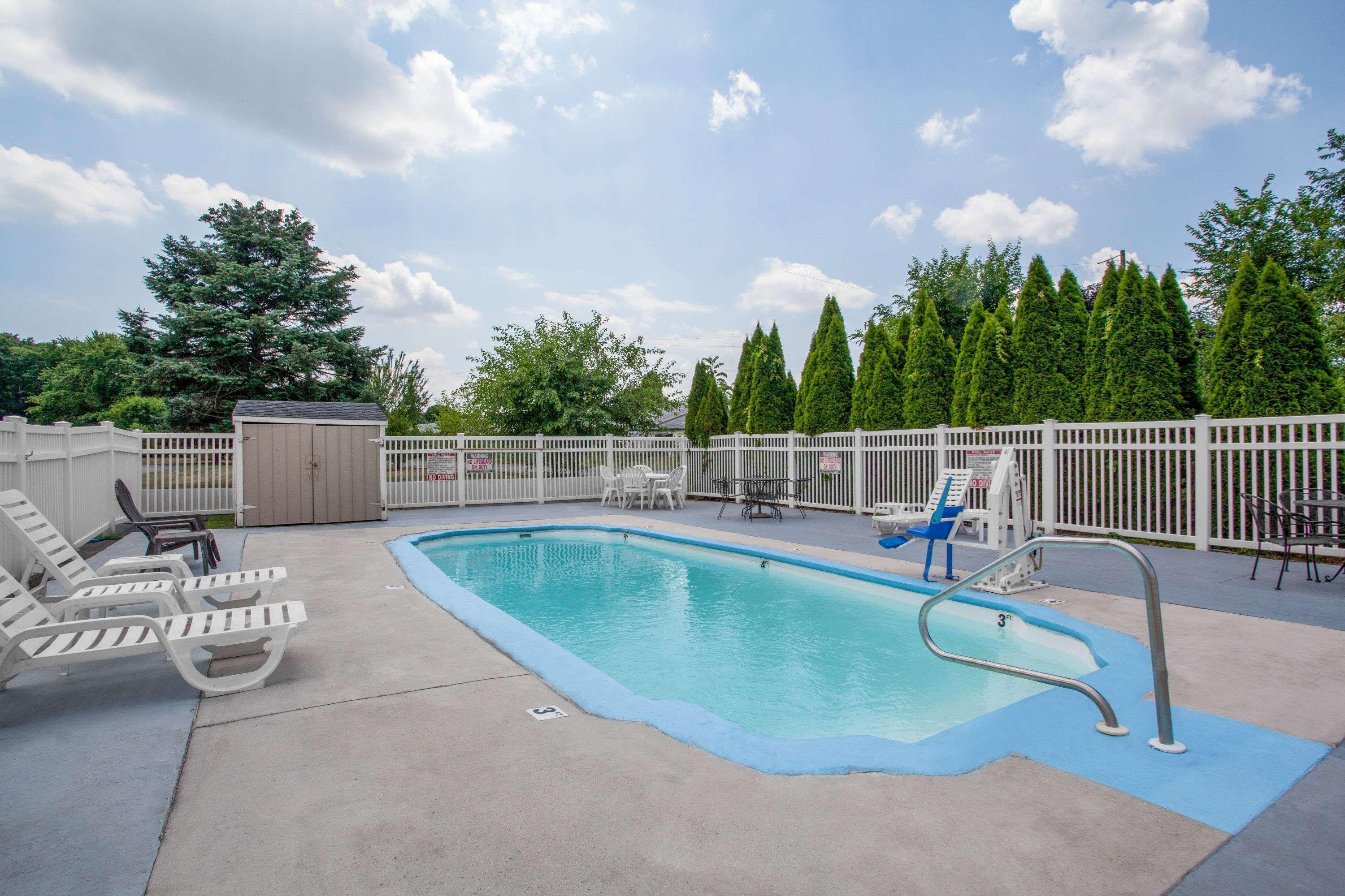 Super 8 By Wyndham Carlisle North Motel Dış mekan fotoğraf